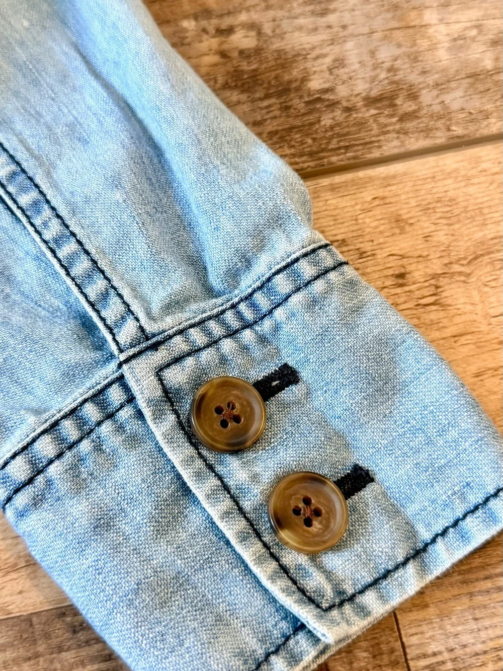 J.Crew - Chambray Utility Jacket - M - Light Wash Indigo